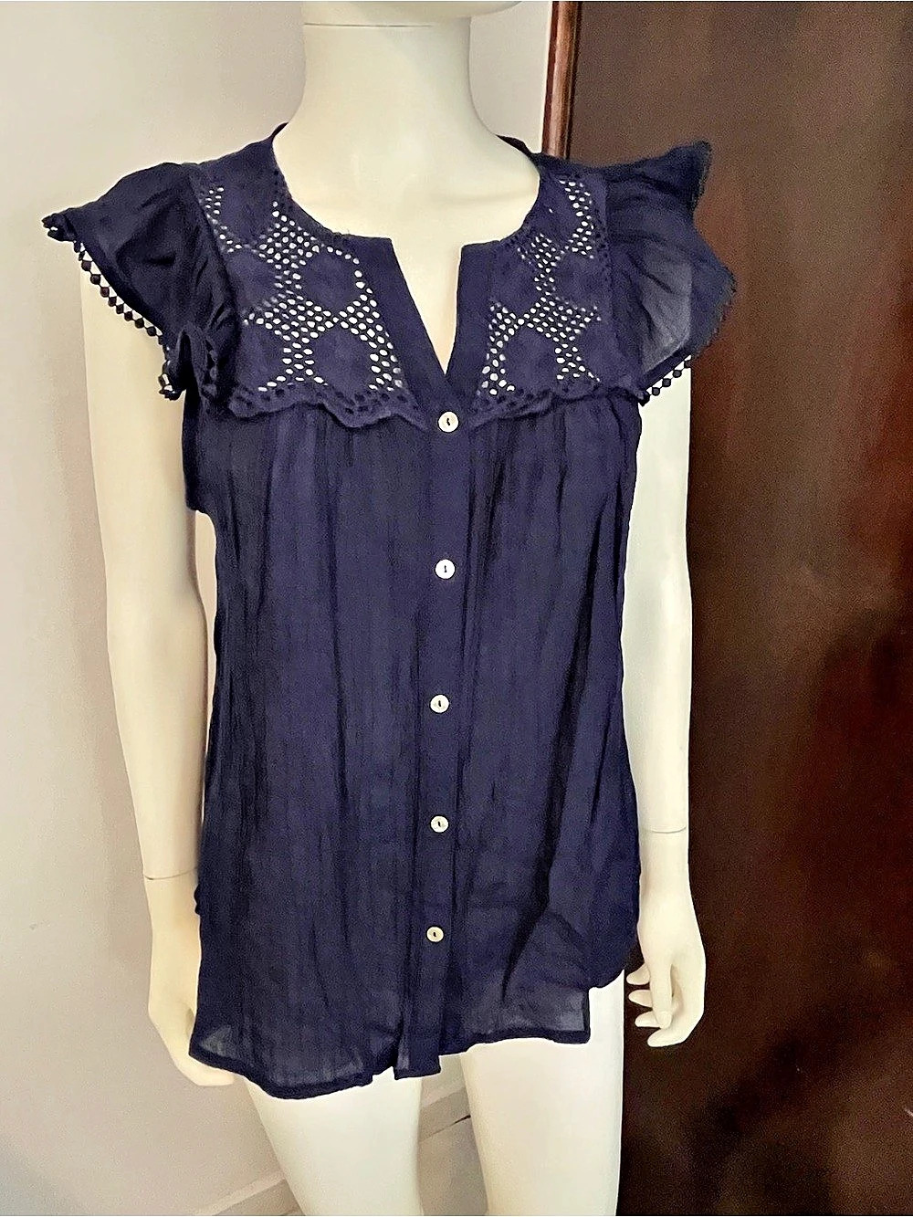 Nanette Nanette Lepore Eyelet Flutter Sleeve Blouse Blue Like New, Large